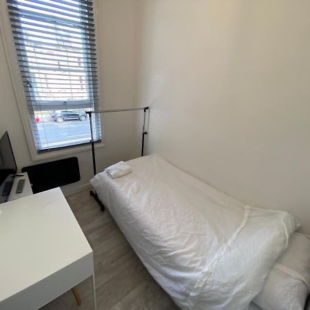 Small Single Room Walking Distance To Hove Station Extérieur photo